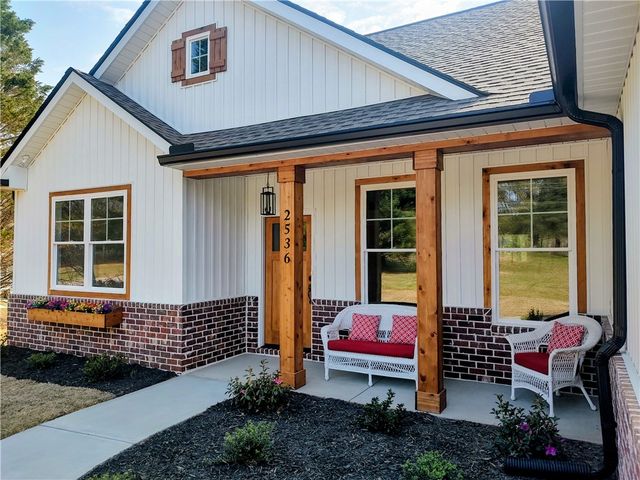 2536 Six Mile Highway, Central, SC 29630