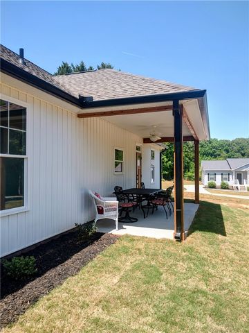 2536 Six Mile Highway, Central, SC 29630