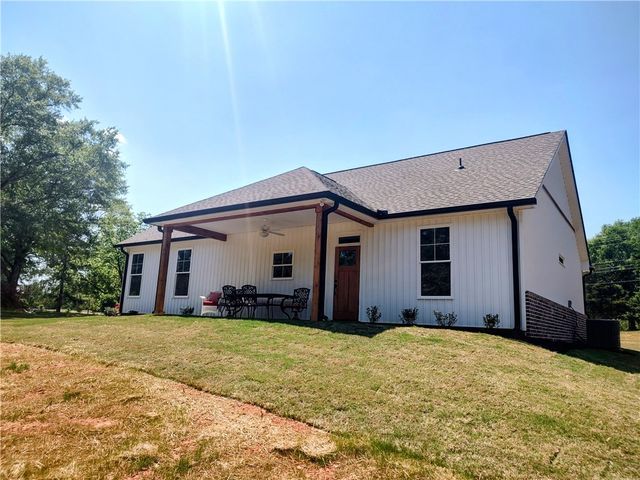 2536 Six Mile Highway, Central, SC 29630