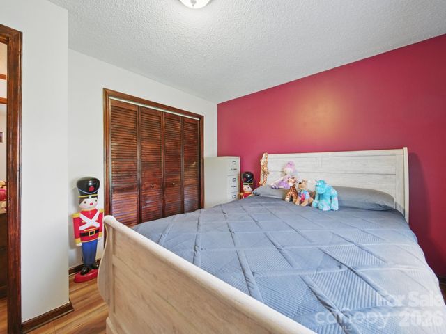 117 Pilots Ridge Drive, Bessemer City, NC 28016