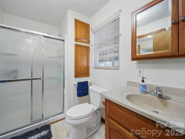 117 Pilots Ridge Drive, Bessemer City, NC 28016