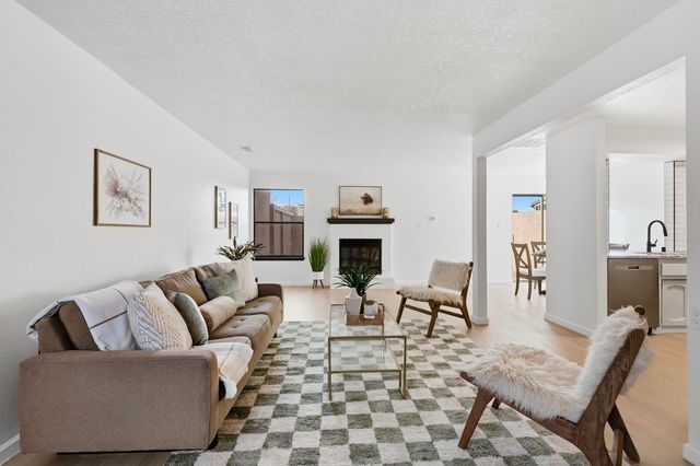 9016 Hendrix Road NE, Albuquerque, NM 87111