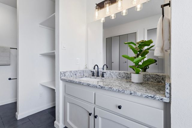 9016 Hendrix Road NE, Albuquerque, NM 87111