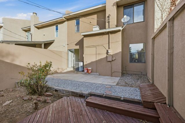 9016 Hendrix Road NE, Albuquerque, NM 87111