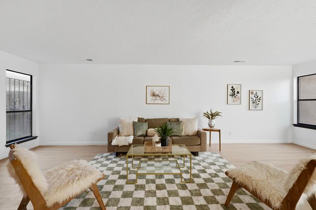 9016 Hendrix Road NE, Albuquerque, NM 87111