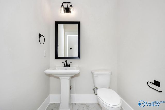 6513 Landsmere Lane NW, Madison, AL 35757