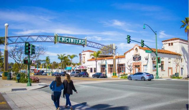 350 N El Camino Real 72, Encinitas, CA 92024