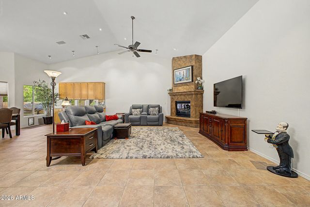 1934 E EVERETT Drive, Phoenix, AZ 85022