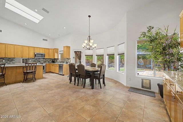 1934 E EVERETT Drive, Phoenix, AZ 85022