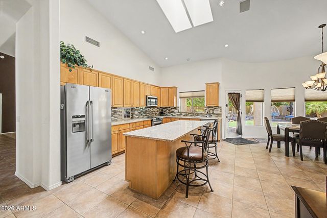 1934 E EVERETT Drive, Phoenix, AZ 85022