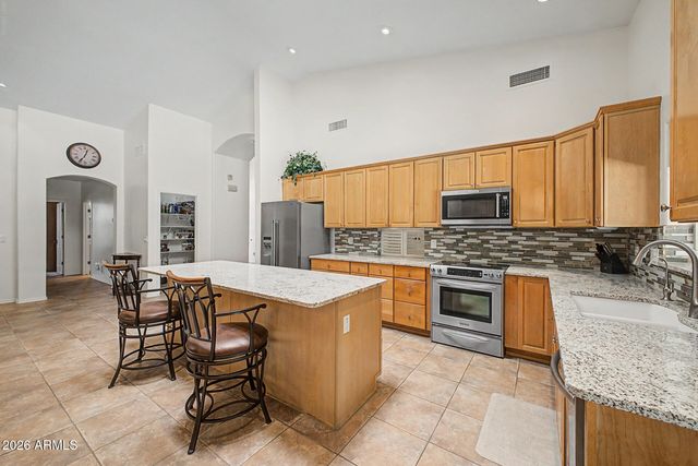 1934 E EVERETT Drive, Phoenix, AZ 85022