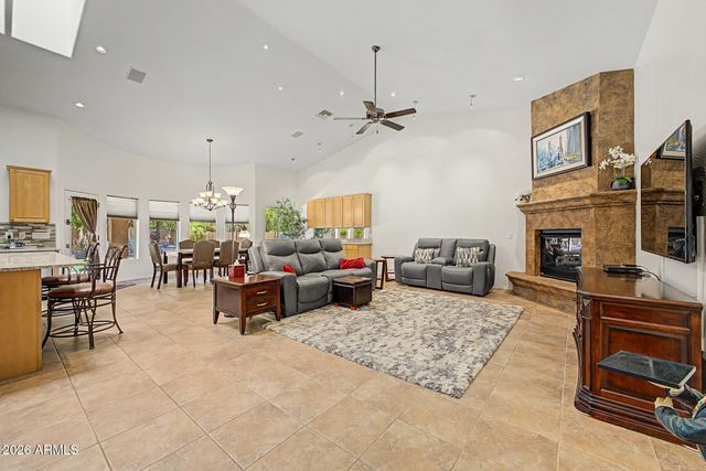 1934 E EVERETT Drive, Phoenix, AZ 85022
