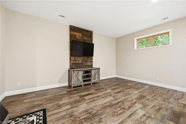 7718 Pearman Quarry Road, Kernersville, NC 27284