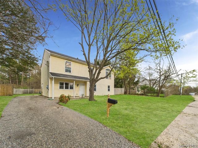 613 Bourdois Avenue, Bellport, NY 11713