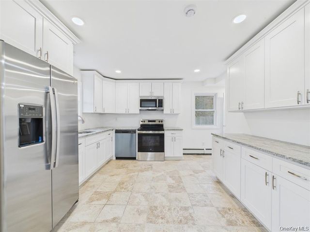 613 Bourdois Avenue, Bellport, NY 11713