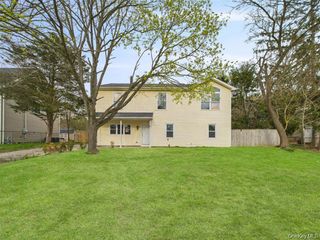 613 Bourdois Avenue, Bellport, NY 11713