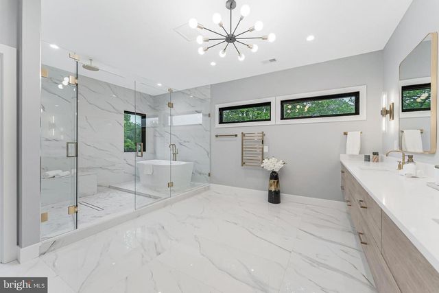 1052 BALLS HILL RD, Mclean, VA 22101