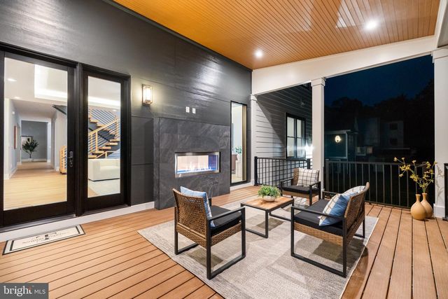 1052 BALLS HILL RD, Mclean, VA 22101