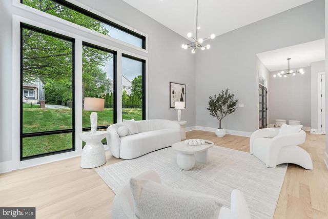 1052 BALLS HILL RD, Mclean, VA 22101