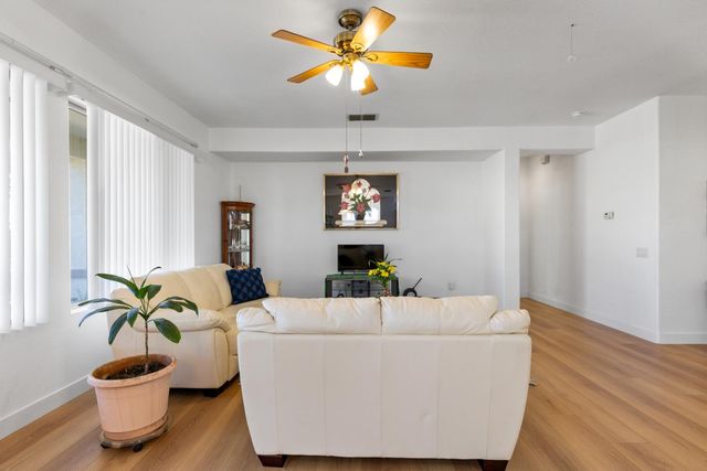 620 Blossom Ln, Lincoln, CA 95648
