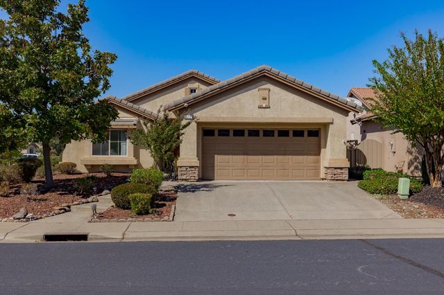 620 Blossom Ln, Lincoln, CA 95648