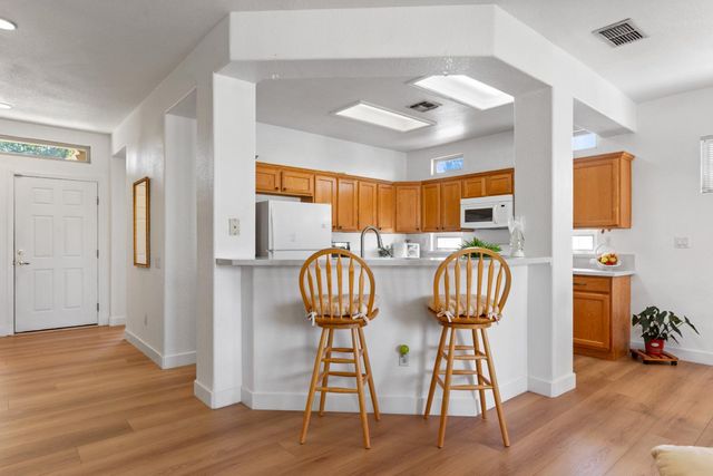 620 Blossom Ln, Lincoln, CA 95648
