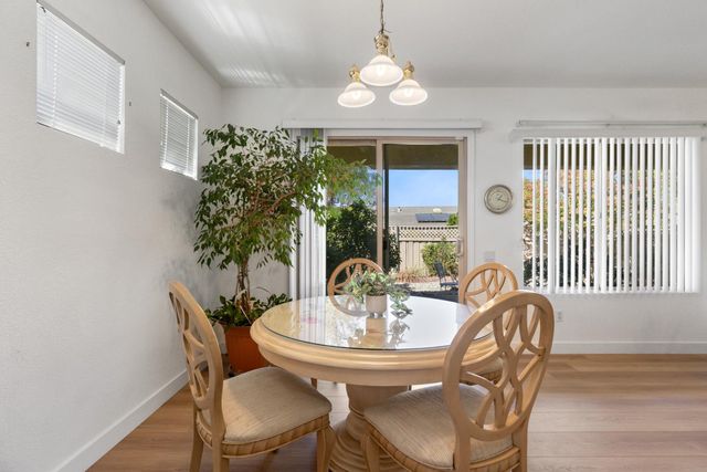 620 Blossom Ln, Lincoln, CA 95648