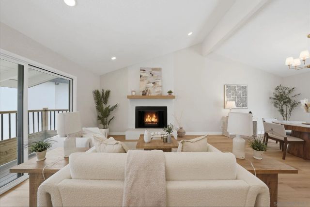 3344 Goldfinch St, San Diego, CA 92103