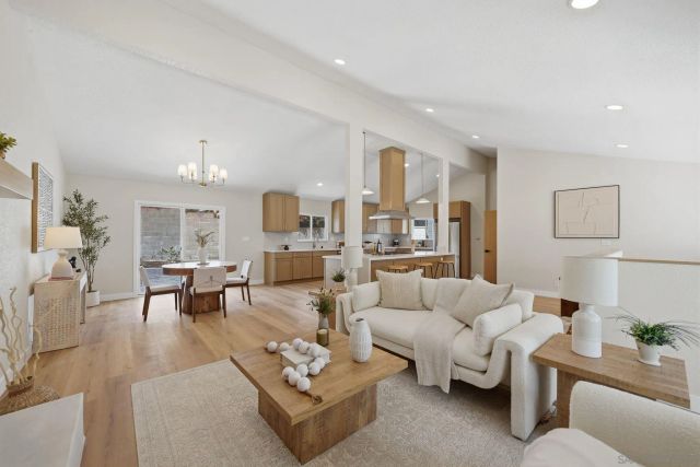 3344 Goldfinch St, San Diego, CA 92103