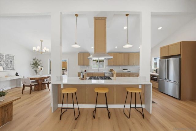 3344 Goldfinch St, San Diego, CA 92103