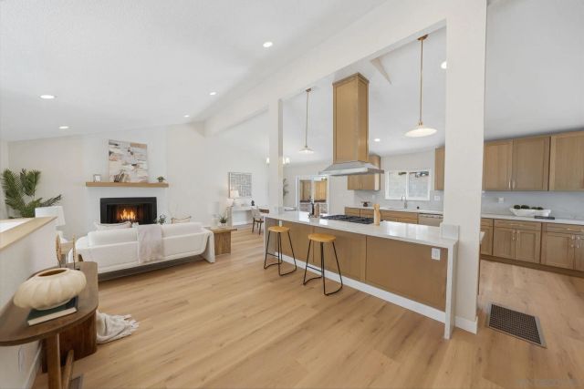 3344 Goldfinch St, San Diego, CA 92103