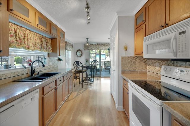 15 RIVERVIEW DRIVE, Fruitland Park, FL 34731