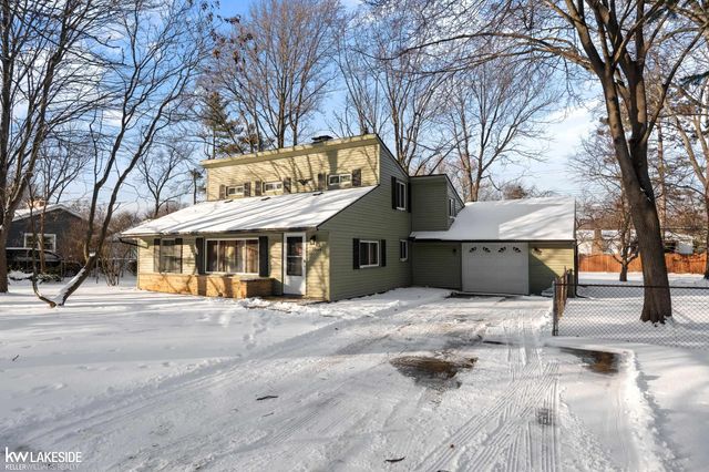 5554 Pleasant Drive, Waterford Twp, MI 48329