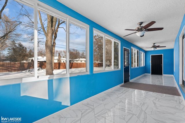 5554 Pleasant Drive, Waterford Twp, MI 48329