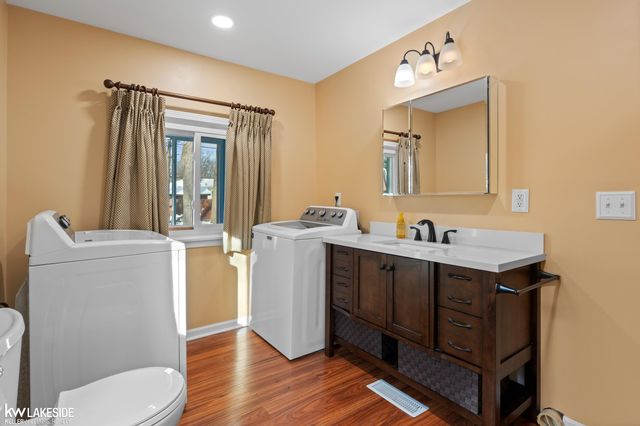 5554 Pleasant Drive, Waterford Twp, MI 48329