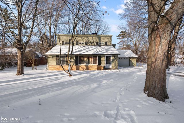 5554 Pleasant Drive, Waterford Twp, MI 48329