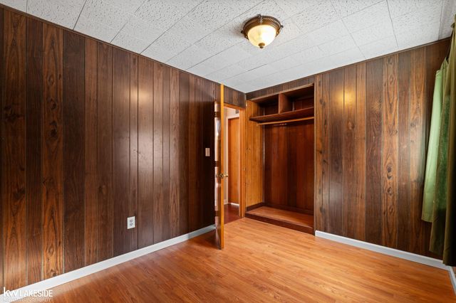 5554 Pleasant Drive, Waterford Twp, MI 48329