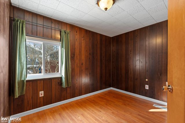 5554 Pleasant Drive, Waterford Twp, MI 48329