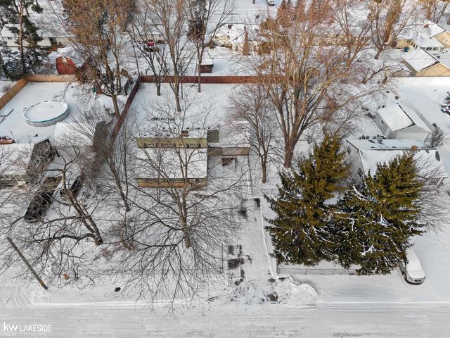 5554 Pleasant Drive, Waterford Twp, MI 48329