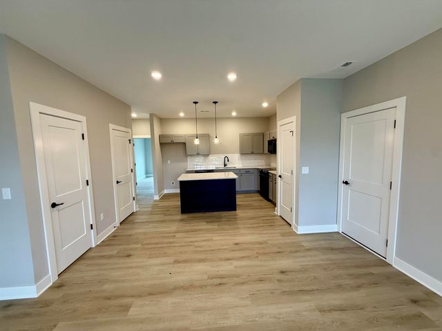 1781 S Hoyt, Wichita, KS 67207