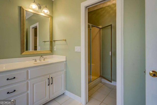 534 Harbour Shores Drive, Jackson, GA 30233