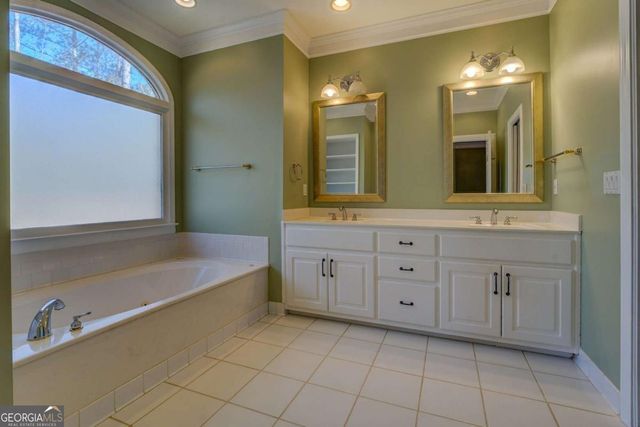 534 Harbour Shores Drive, Jackson, GA 30233