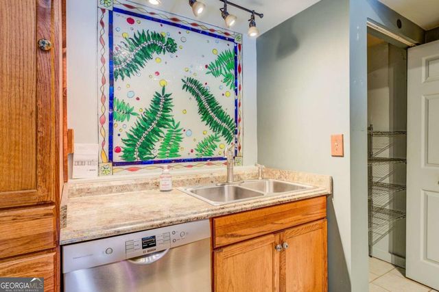 534 Harbour Shores Drive, Jackson, GA 30233
