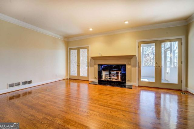 534 Harbour Shores Drive, Jackson, GA 30233