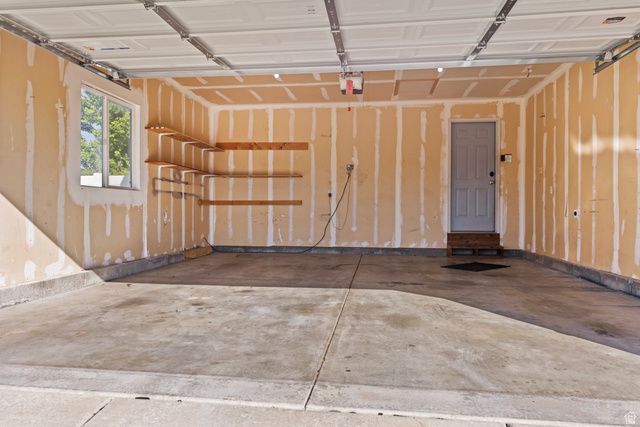 3948 S 2525 W, Roy, UT 84067
