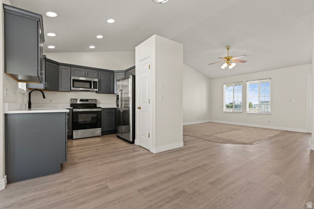 3948 S 2525 W, Roy, UT 84067