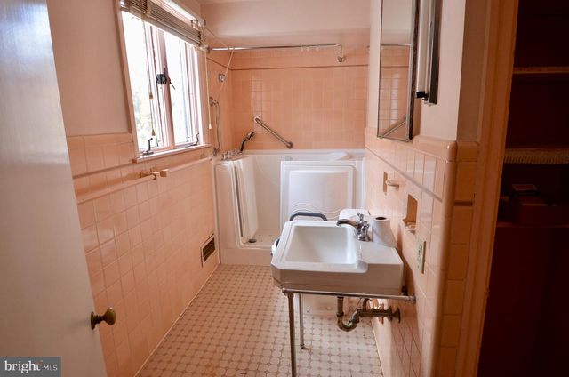 603 HARVARD AVE, Swarthmore, PA 19081