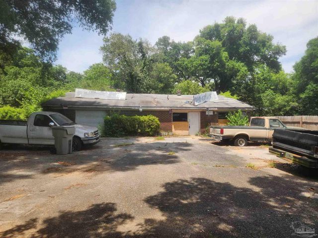 616 Massachusetts Ave, Pensacola, FL 32505