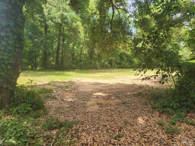616 Massachusetts Ave, Pensacola, FL 32505
