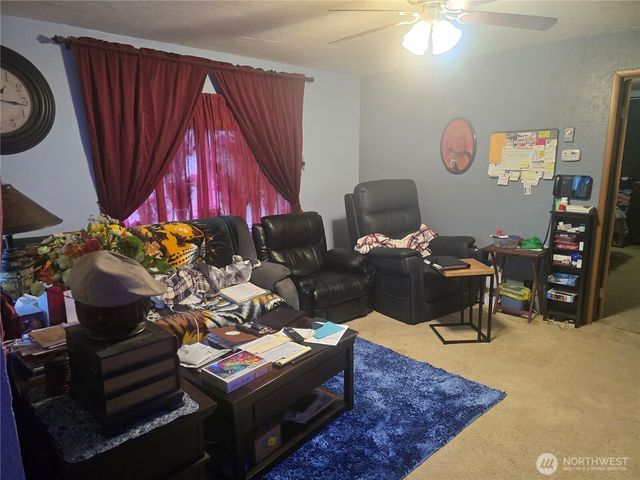 505 Hawthorne Street, Kelso, WA 98626